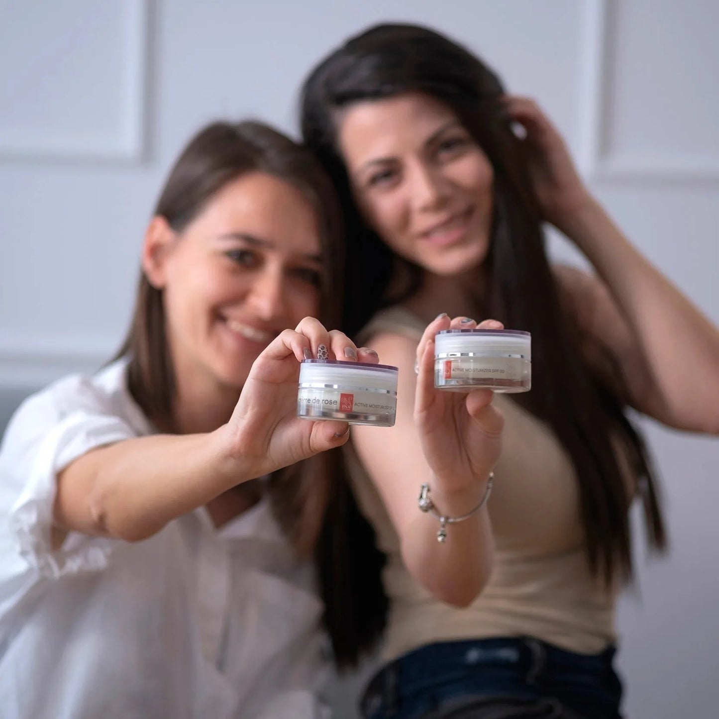 Crème de rose - Krem nawilżający do twarzy z SPF30 - silnie wzbogacony Organicznym Eterycznym Olejkiem z Róży