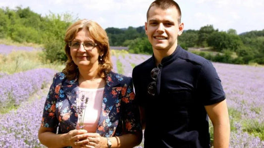 Jak rodzinna marka stworzyła naturalne rozwiązanie na trądzik dzięki magicznym ziołom.