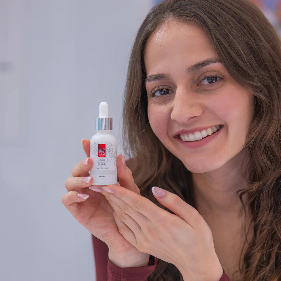 Intensywne serum przeciwstarzeniowe do twarzy z organicznym olejkiem różanym – Rose Elixir